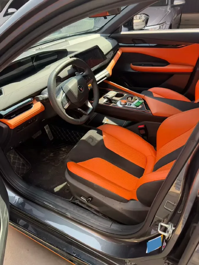 2023 ChangAn UNI-V 1.5T 188HP L4 7DCT,autocango,china used car exporter,china ev exporter,chinese used car exporter,chinese used ev exporter