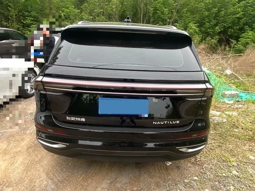 2023 Lincoln Nautilus 2.0T 261HP L4 8AT,autocango,china used car exporter,china ev exporter,chinese used car exporter,chinese used ev exporter