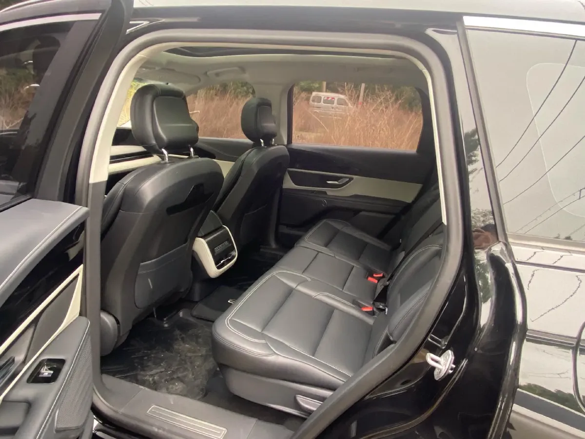 2023 Lincoln Nautilus 2.0T 261HP L4 8AT,autocango,china used car exporter,china ev exporter,chinese used car exporter,chinese used ev exporter