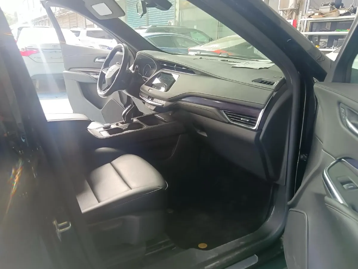 2022 Cadillac XT4 2.0T 237HP L4 9AT,autocango,china used car exporter,china ev exporter,chinese used car exporter,chinese used ev exporter