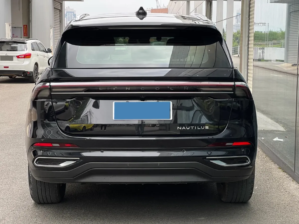 2023 Lincoln Nautilus 2.0T 261HP L4 8AT,autocango,china used car exporter,china ev exporter,chinese used car exporter,chinese used ev exporter