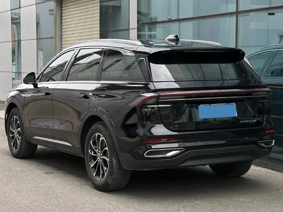 2023 Lincoln Nautilus 2.0T 261HP L4 8AT,autocango,china used car exporter,china ev exporter,chinese used car exporter,chinese used ev exporter