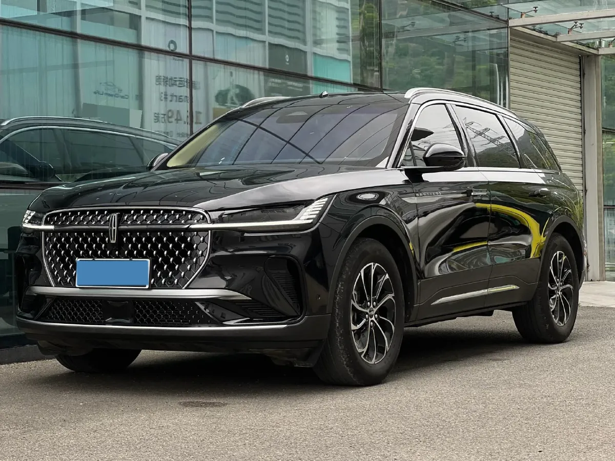 2023 Lincoln Nautilus 2.0T 261HP L4 8AT,autocango,china used car exporter,china ev exporter,chinese used car exporter,chinese used ev exporter