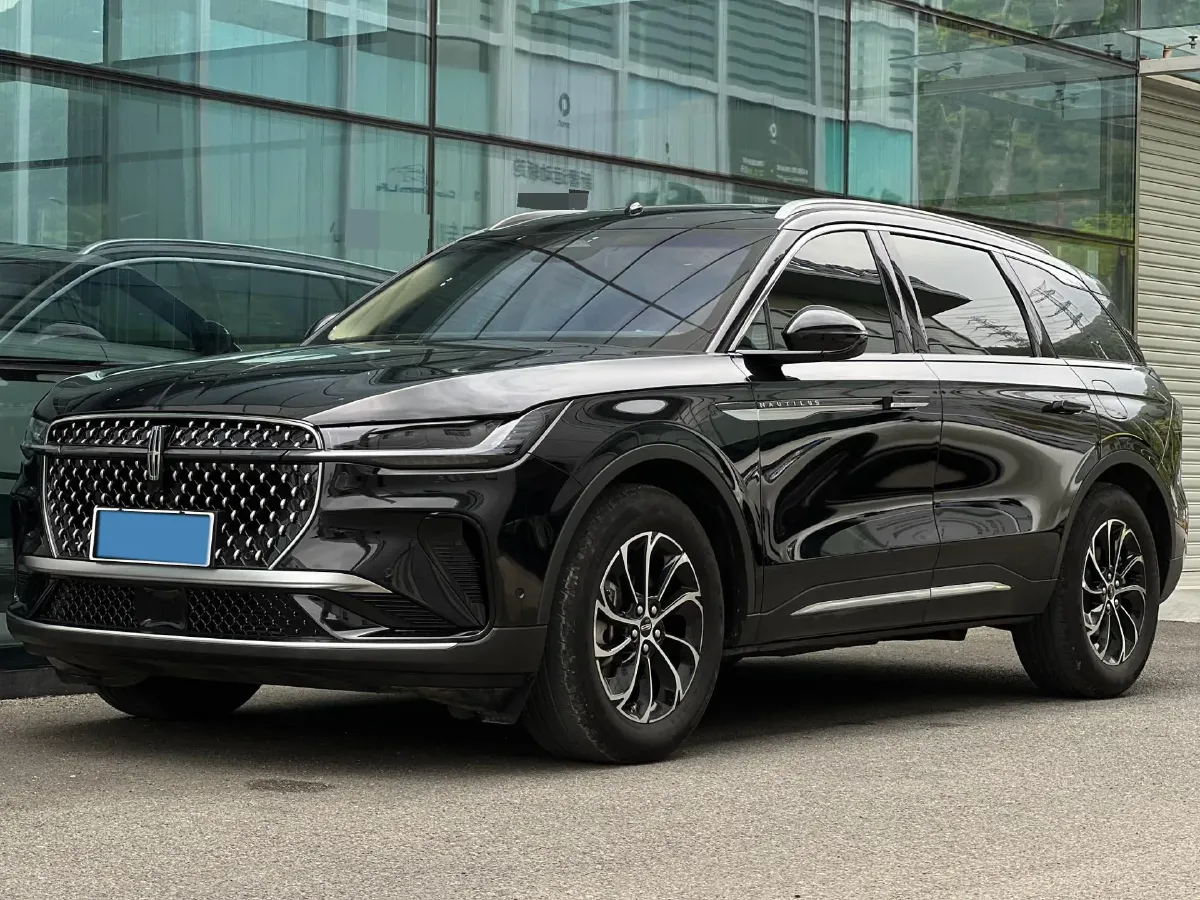 2023 Lincoln Nautilus 2.0T 261HP L4 8AT,autocango,china used car exporter,china ev exporter,chinese used car exporter,chinese used ev exporter