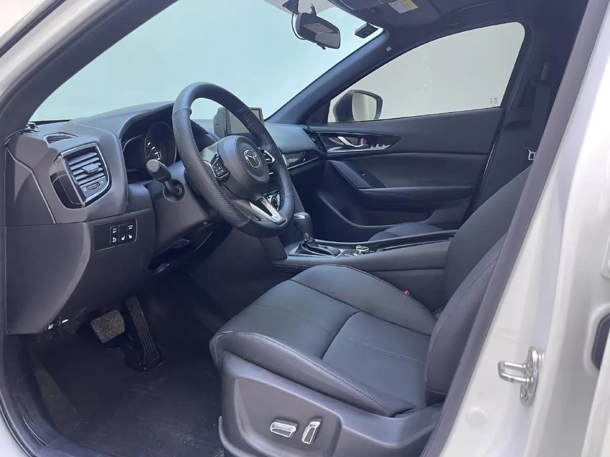 2021 Mazda CX-4 2.0L 158HP L4 6AT,autocango,china used car exporter,china ev exporter,chinese used car exporter,chinese used ev exporter