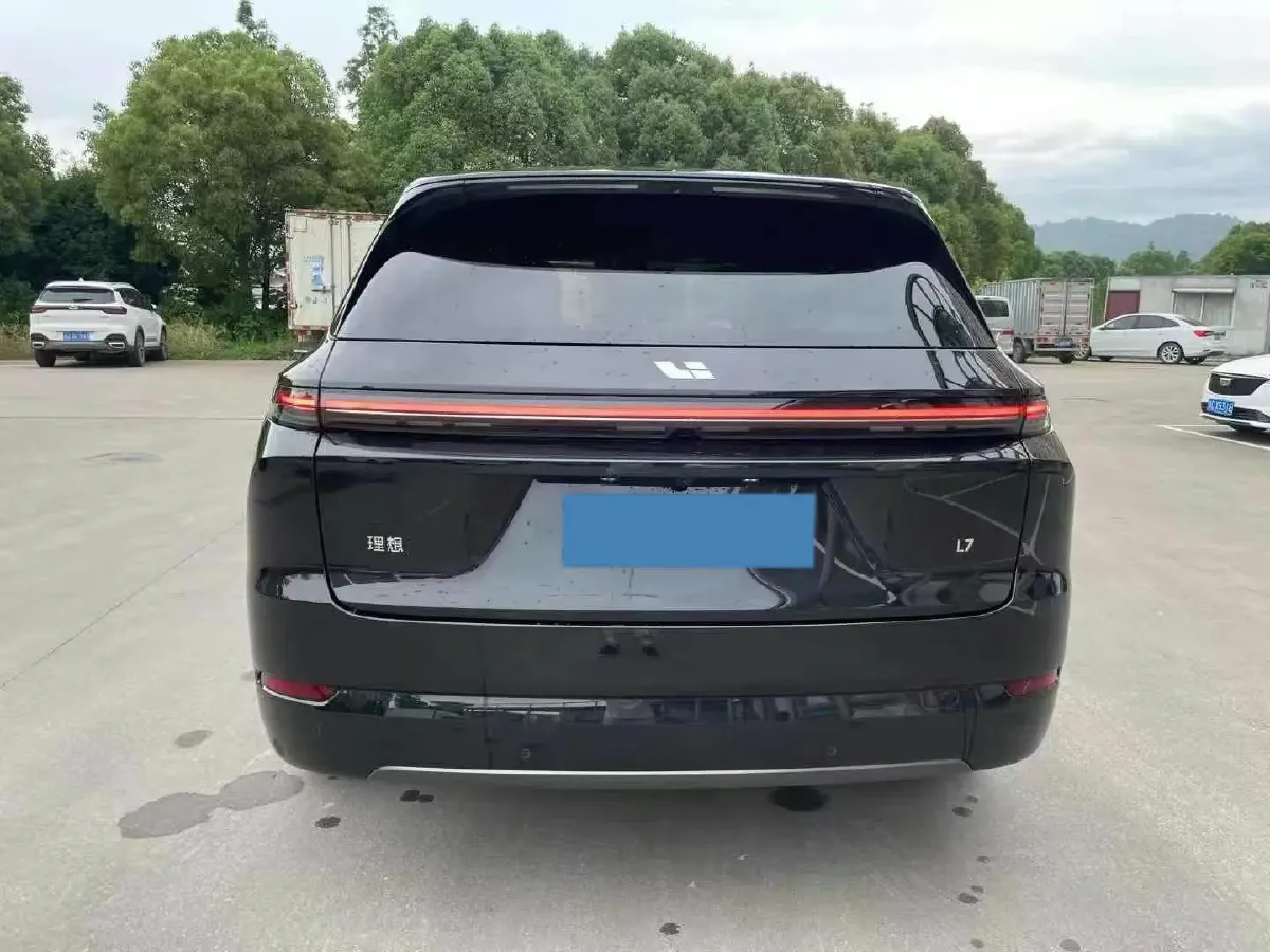 2025 Li L7 Range Extended 154HP REEV,autocango,china used car exporter,china ev exporter,chinese used car exporter,chinese used ev exporter