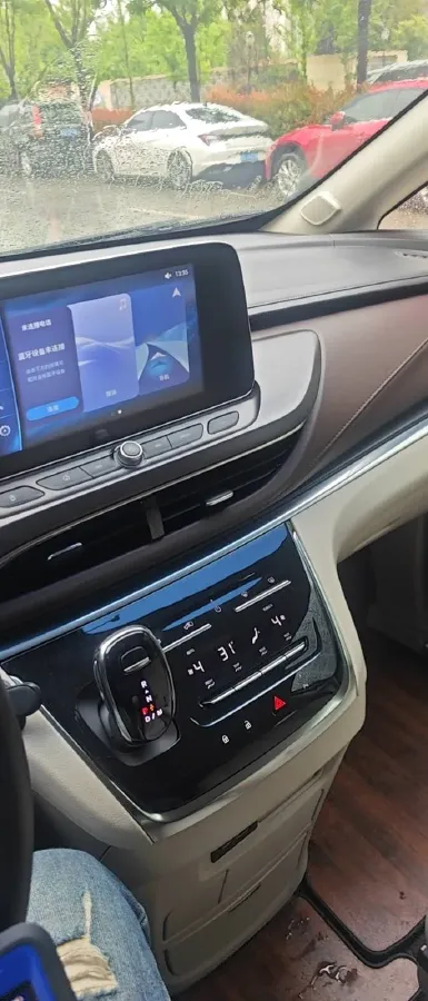 2022 Buick GL8 2.0T 237HP L4 9AT,autocango,china used car exporter,china ev exporter,chinese used car exporter,chinese used ev exporter