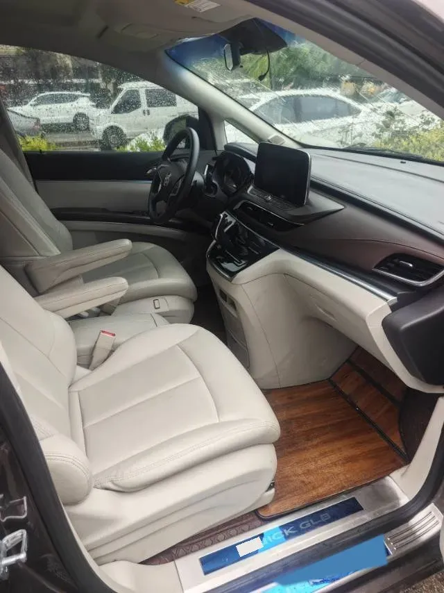 2022 Buick GL8 2.0T 237HP L4 9AT,autocango,china used car exporter,china ev exporter,chinese used car exporter,chinese used ev exporter