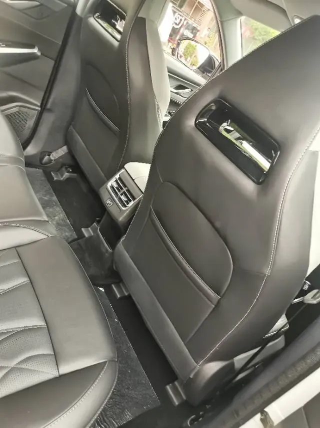 2024 ChangAn CS75 Plus 2.0T 233HP L4 8AT,autocango,china used car exporter,china ev exporter,chinese used car exporter,chinese used ev exporter