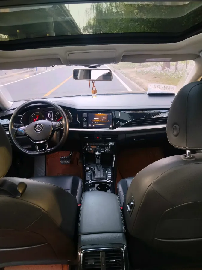 2019 Skoda Kodiak 2.0T 186HP L4 7DCT,autocango,china used car exporter,china ev exporter,chinese used car exporter,chinese used ev exporter