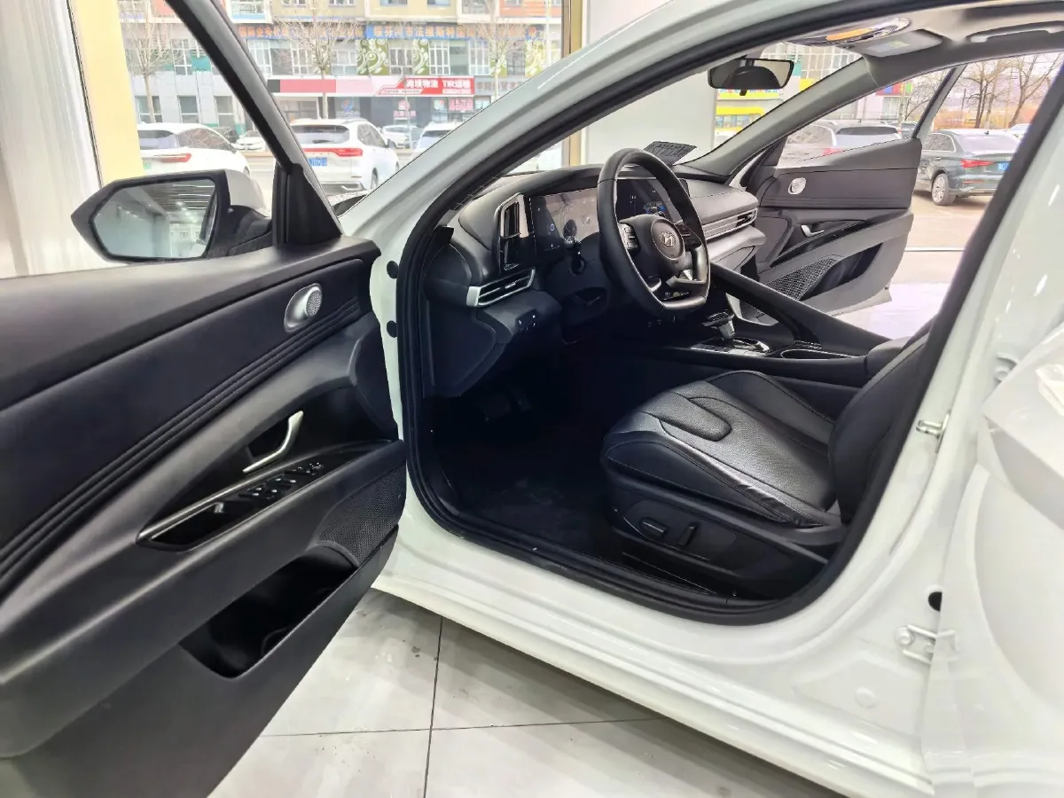 2022 Hyundai Elantra 1.5L 115HP L4 CVT,autocango,china used car exporter,china ev exporter,chinese used car exporter,chinese used ev exporter