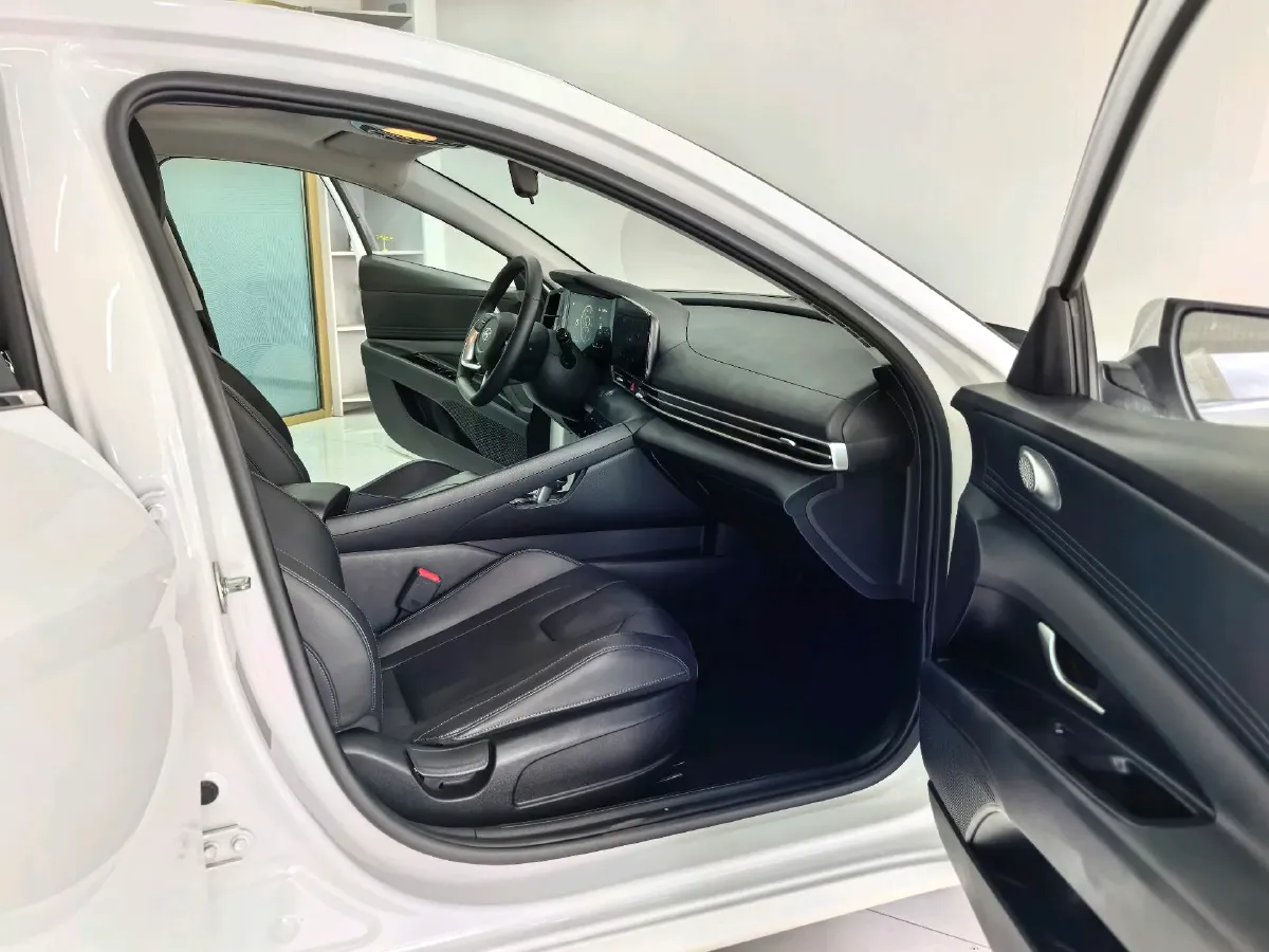 2022 Hyundai Elantra 1.5L 115HP L4 CVT,autocango,china used car exporter,china ev exporter,chinese used car exporter,chinese used ev exporter