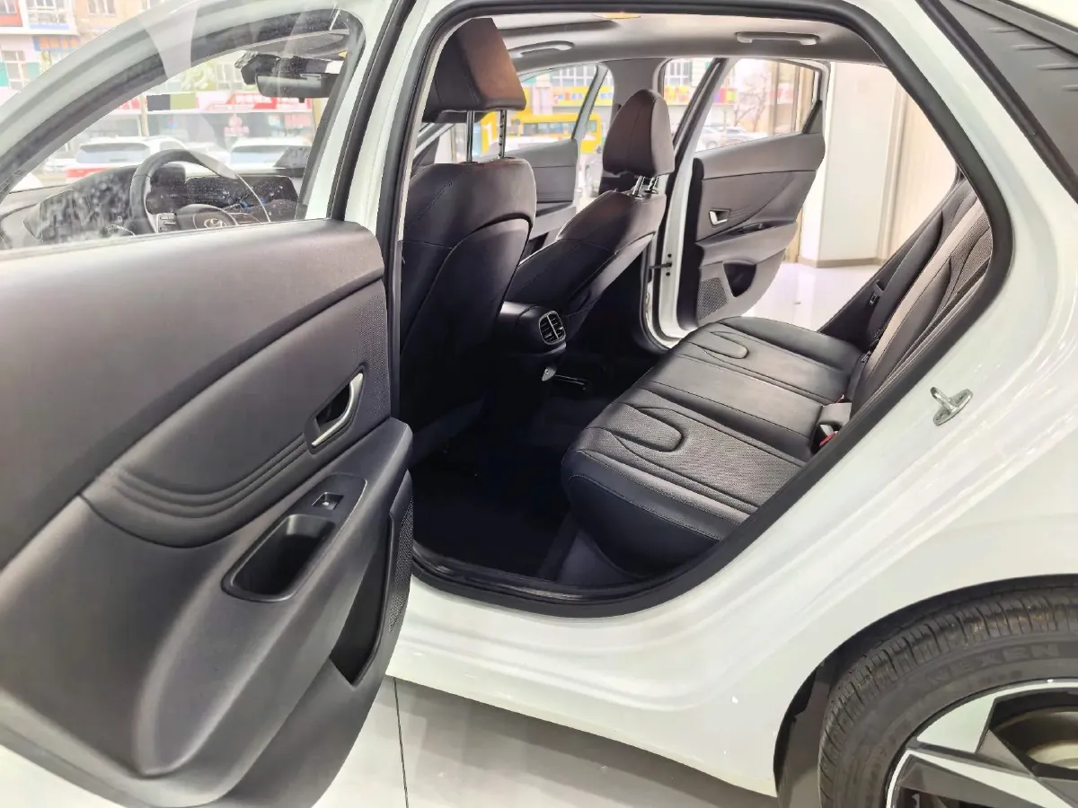 2022 Hyundai Elantra 1.5L 115HP L4 CVT,autocango,china used car exporter,china ev exporter,chinese used car exporter,chinese used ev exporter