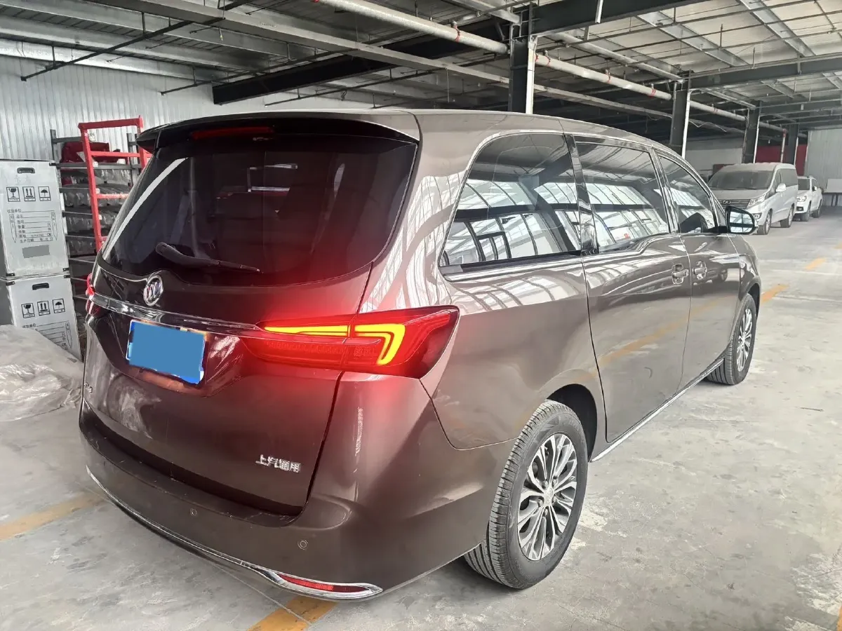 2023 Buick GL8 2.0T 237HP L4 9AT,autocango,china used car exporter,china ev exporter,chinese used car exporter,chinese used ev exporter