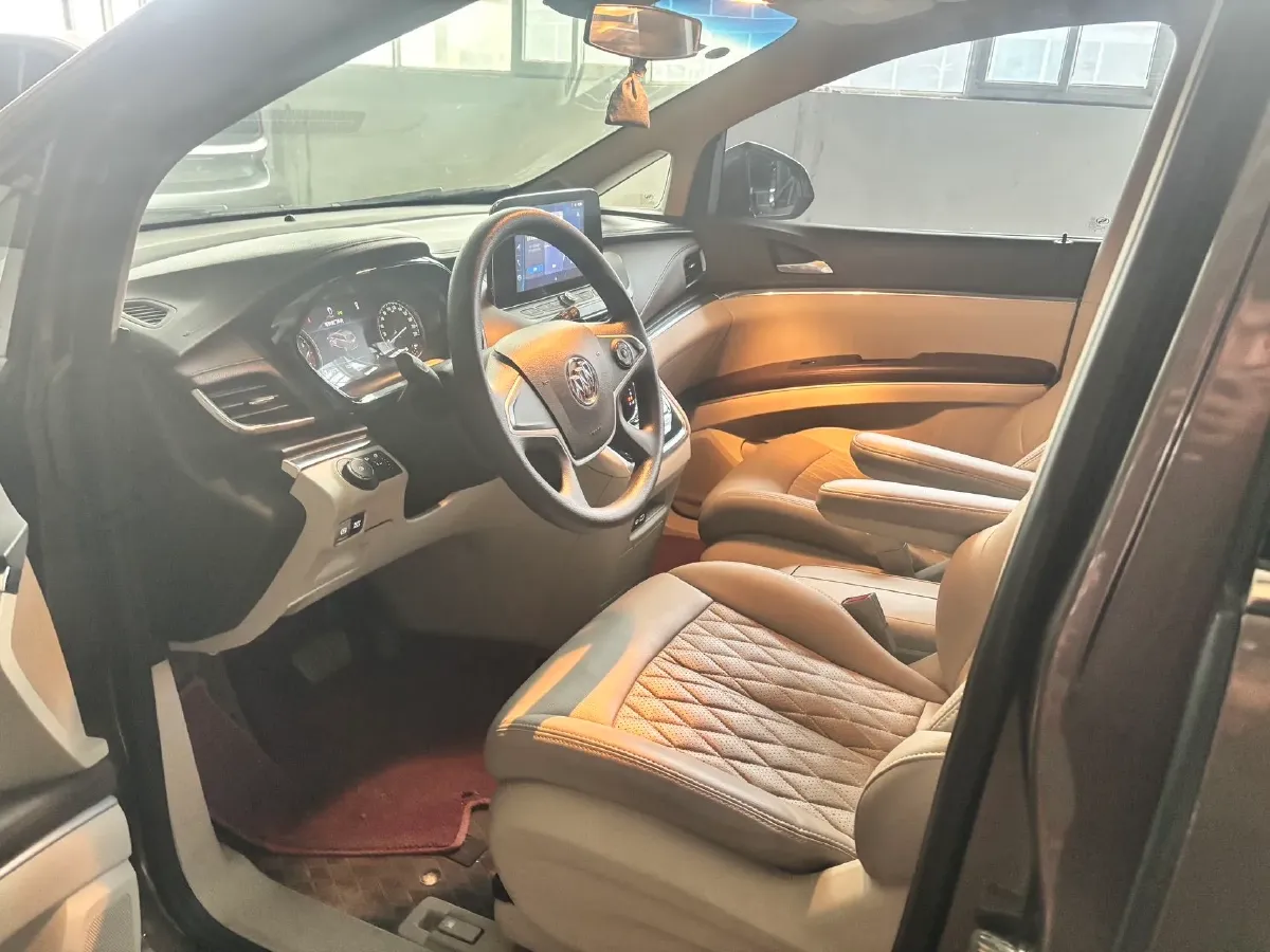 2023 Buick GL8 2.0T 237HP L4 9AT,autocango,china used car exporter,china ev exporter,chinese used car exporter,chinese used ev exporter