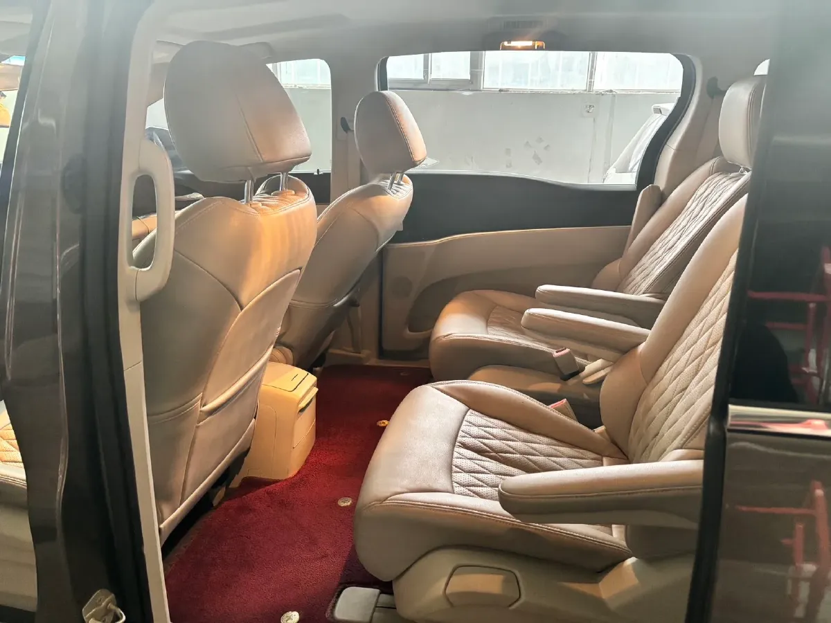 2023 Buick GL8 2.0T 237HP L4 9AT,autocango,china used car exporter,china ev exporter,chinese used car exporter,chinese used ev exporter