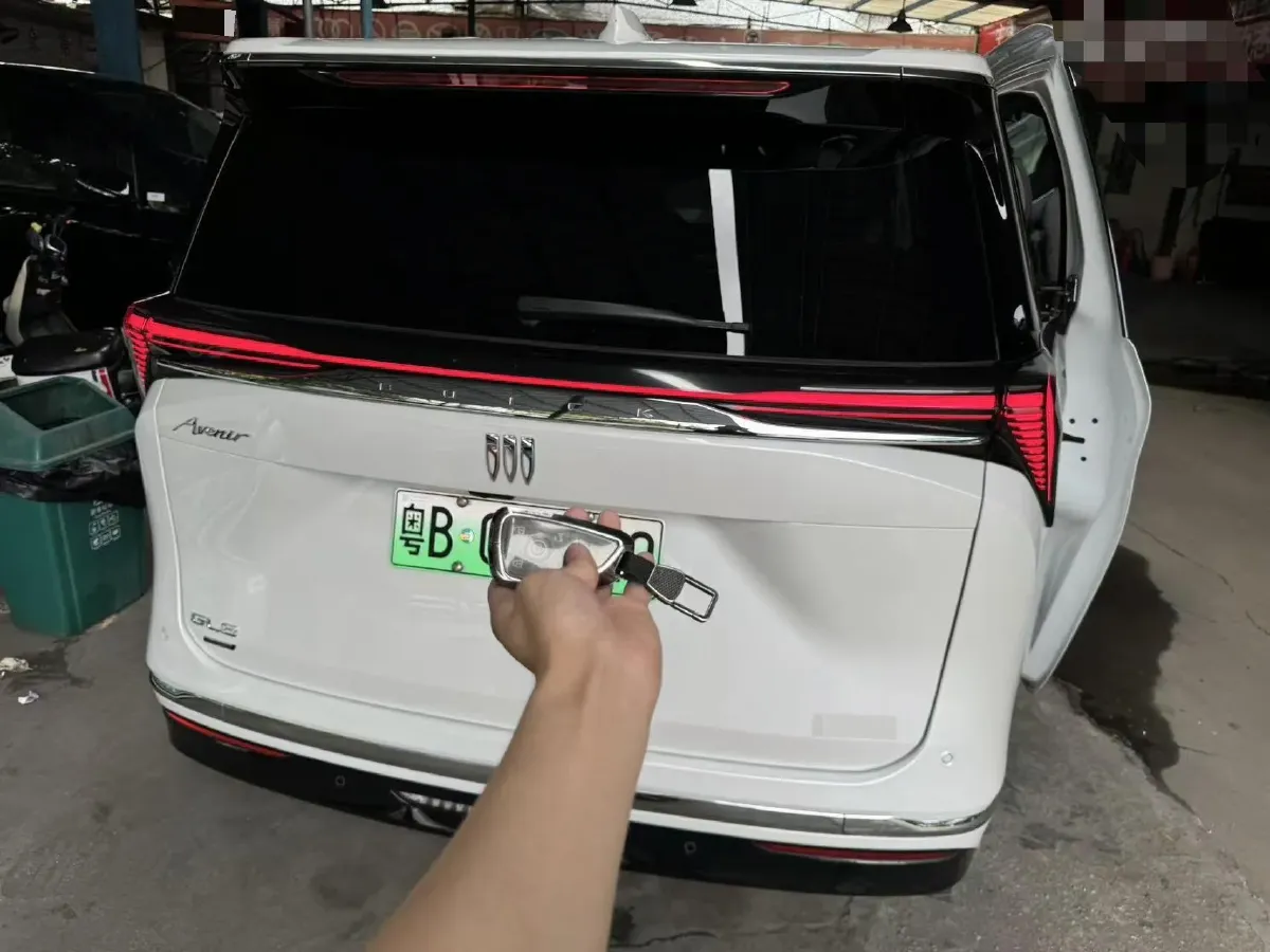 2024 Buick GL8 1.5T 180HP L4 2DHT PHEV 24.4KWH,autocango,china used car exporter,china ev exporter,chinese used car exporter,chinese used ev exporter