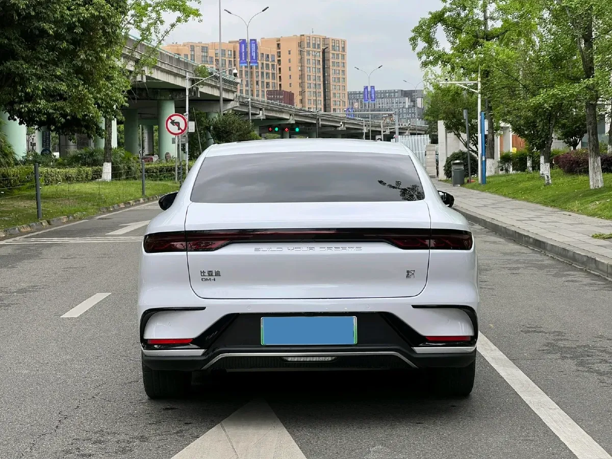 2022 Volkswagen Tiguan L 2.0T 186HP L4 7DCT,autocango,china used car exporter,china ev exporter,chinese used car exporter,chinese used ev exporter