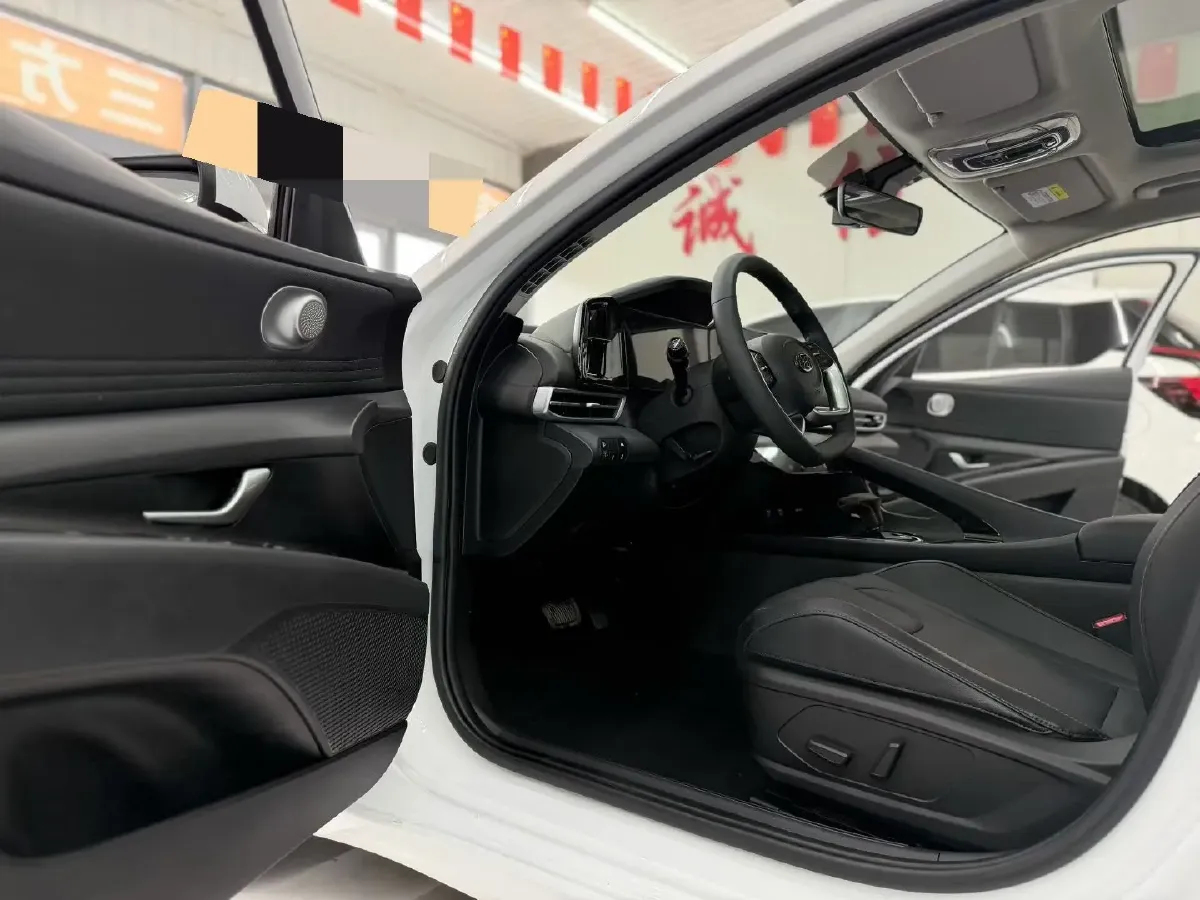 2021 Hyundai Elantra 1.5L 115HP L4 CVT,autocango,china used car exporter,china ev exporter,chinese used car exporter,chinese used ev exporter