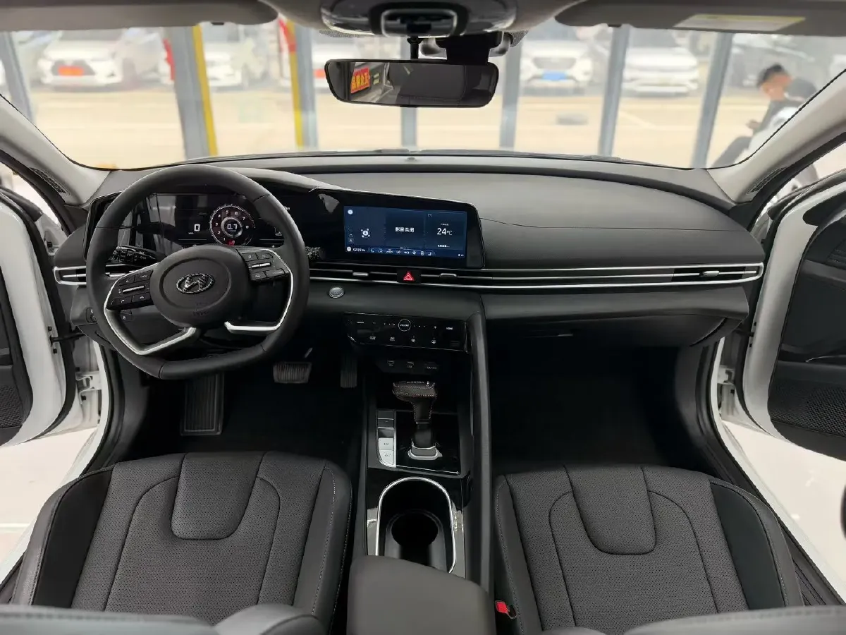 2021 Hyundai Elantra 1.5L 115HP L4 CVT,autocango,china used car exporter,china ev exporter,chinese used car exporter,chinese used ev exporter