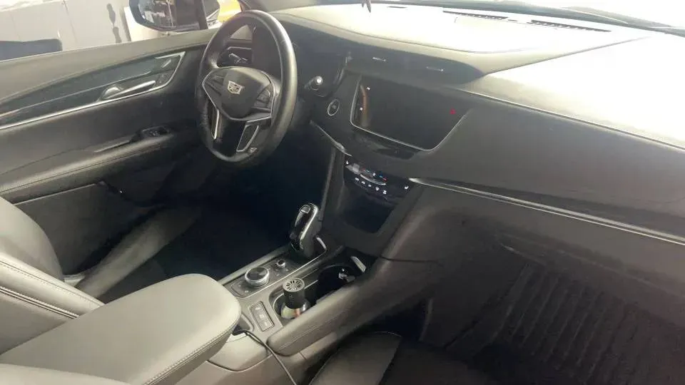 2022 Cadillac XT5 2.0T 237HP L4 9AT,autocango,china used car exporter,china ev exporter,chinese used car exporter,chinese used ev exporter