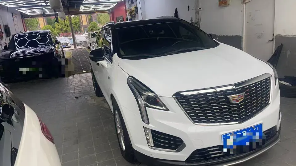 2022 Cadillac XT5 2.0T 237HP L4 9AT,autocango,china used car exporter,china ev exporter,chinese used car exporter,chinese used ev exporter