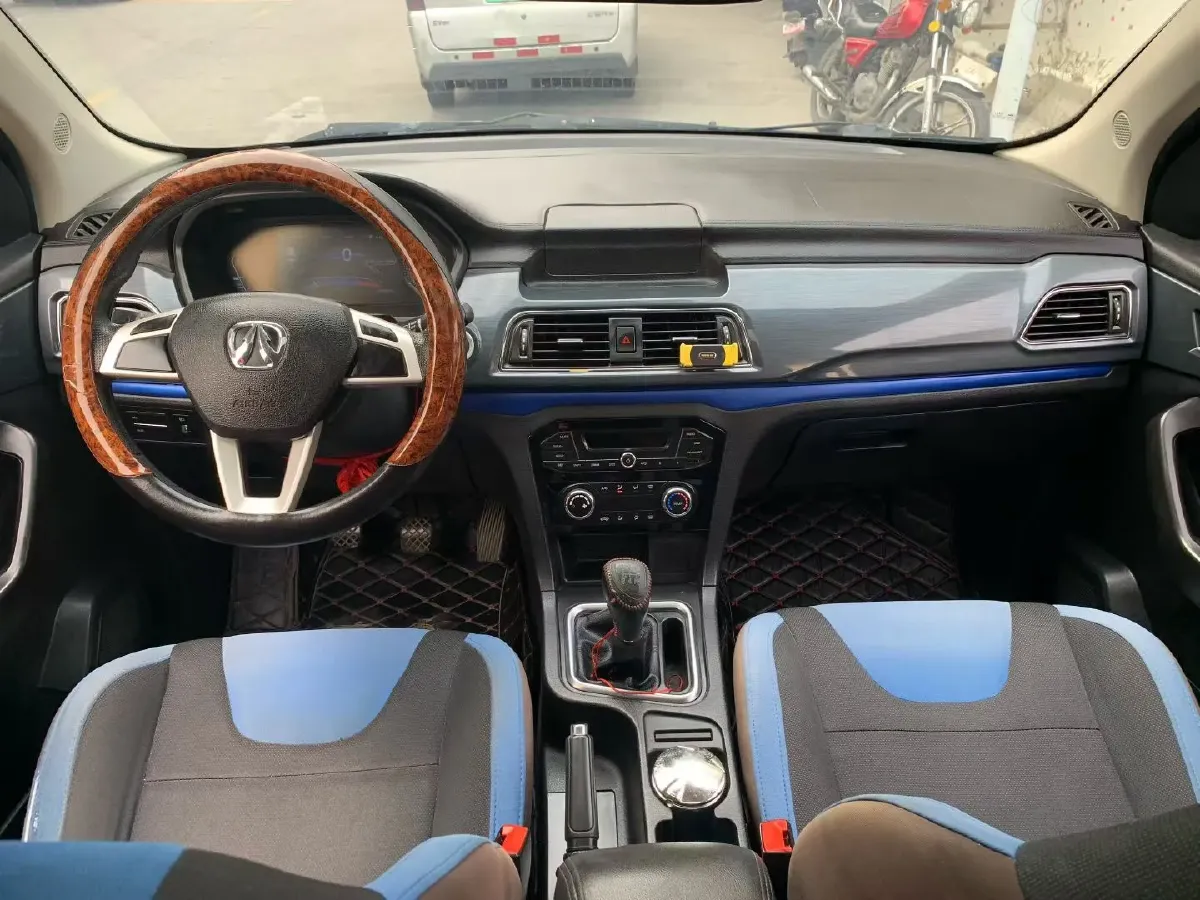 2017 BAIC WeiWang M50F 1.5L 116HP L4 5MT,autocango,china used car exporter,china ev exporter,chinese used car exporter,chinese used ev exporter