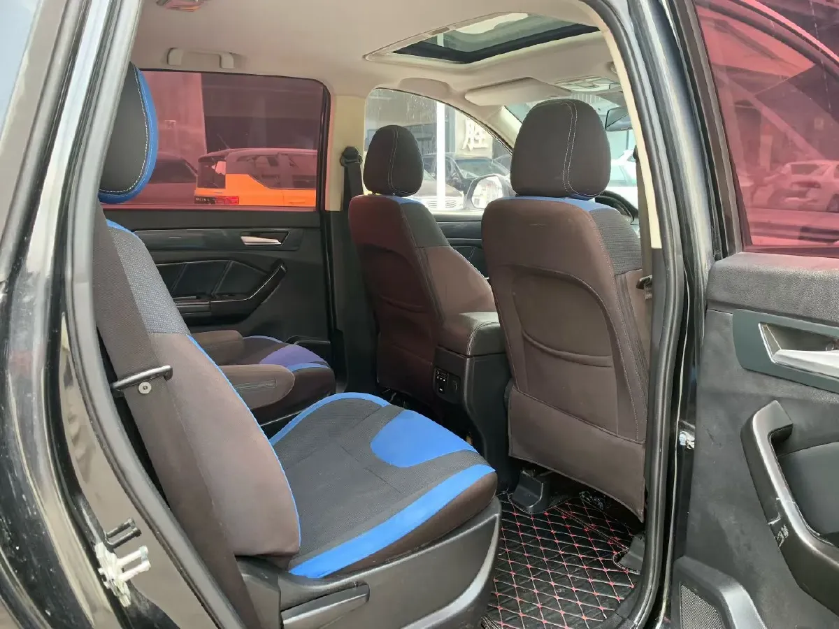 2017 BAIC WeiWang M50F 1.5L 116HP L4 5MT,autocango,china used car exporter,china ev exporter,chinese used car exporter,chinese used ev exporter