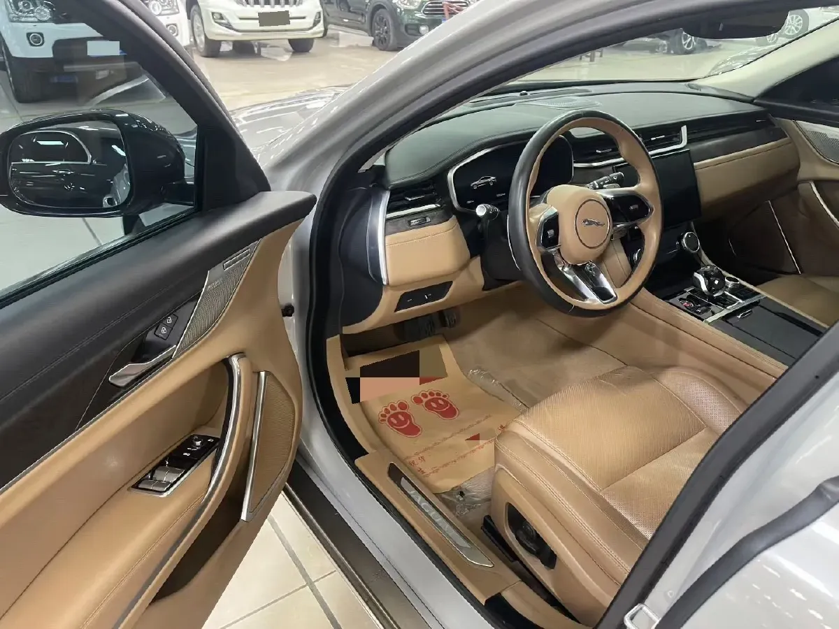 2023 Jaguar XFL 2.0T 250HP L4 8AT,autocango,china used car exporter,china ev exporter,chinese used car exporter,chinese used ev exporter