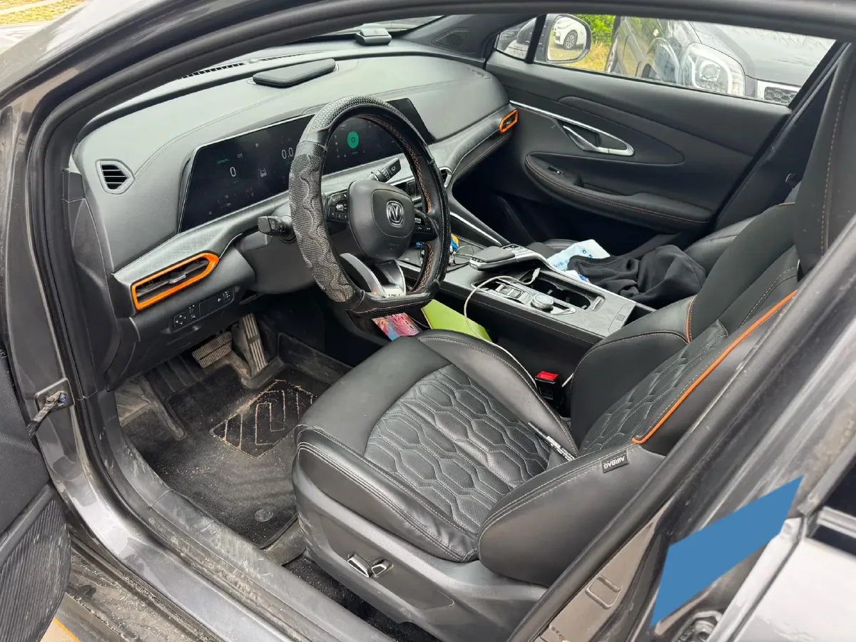 2022 ChangAn UNI-T 1.5T 188HP L4 7DCT,autocango,china used car exporter,china ev exporter,chinese used car exporter,chinese used ev exporter