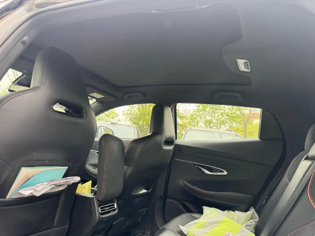 2022 ChangAn UNI-T 1.5T 188HP L4 7DCT,autocango,china used car exporter,china ev exporter,chinese used car exporter,chinese used ev exporter