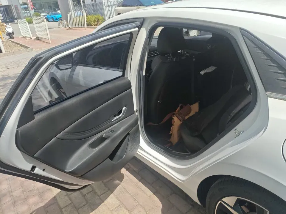 2021 Hyundai Elantra 1.5L 115HP L4 CVT,autocango,china used car exporter,china ev exporter,chinese used car exporter,chinese used ev exporter