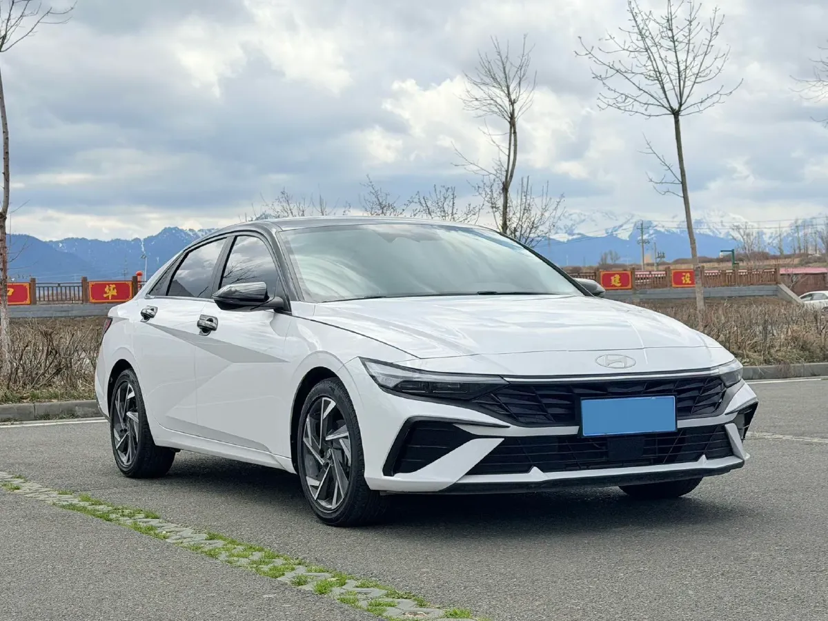 2023 Hyundai Elantra 1.5L 115HP L4 CVT,autocango,china used car exporter,china ev exporter,chinese used car exporter,chinese used ev exporter