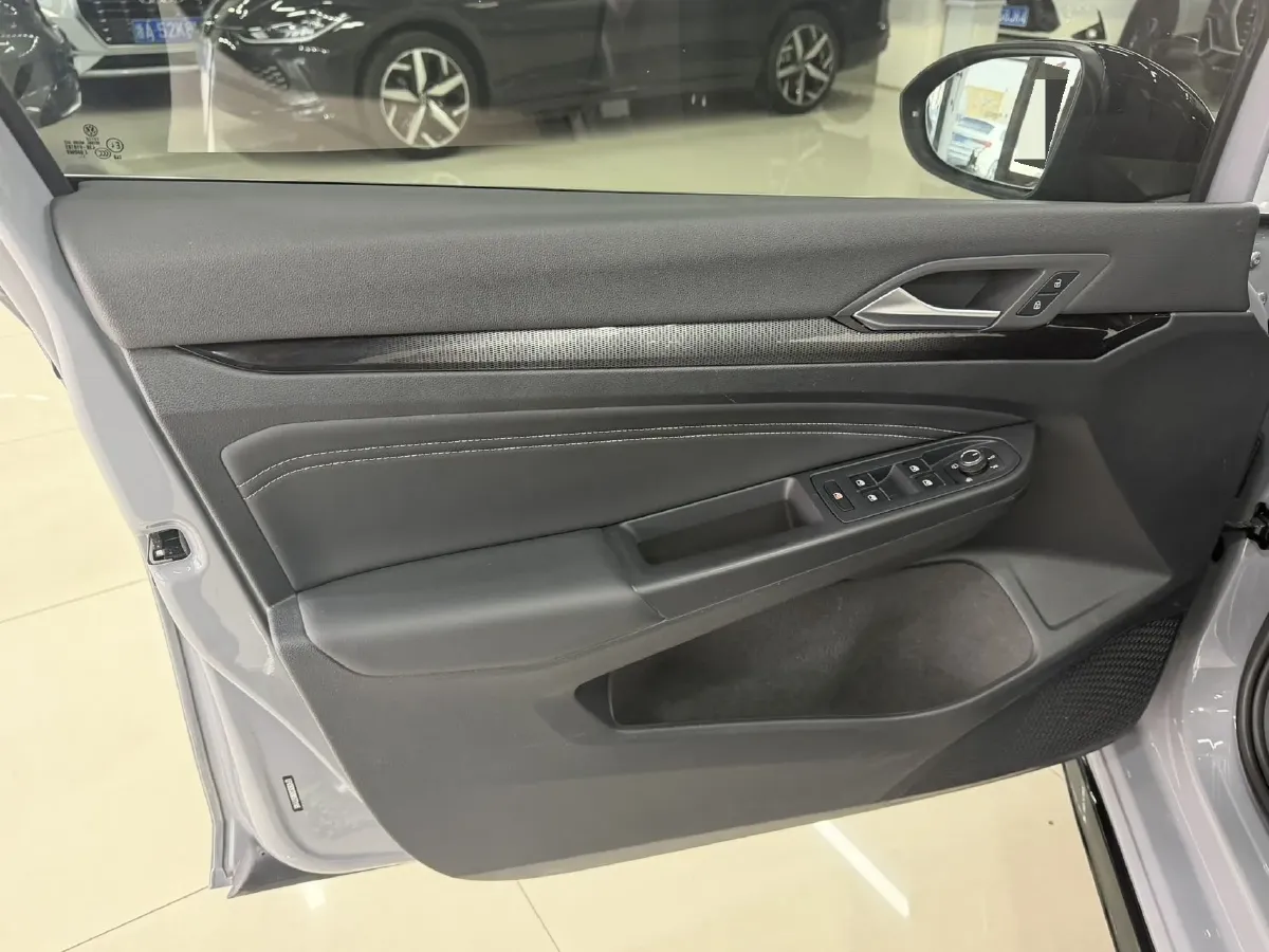 2021 Volkswagen Golf 1.4T 150HP L4 7DCT,autocango,china used car exporter,china ev exporter,chinese used car exporter,chinese used ev exporter