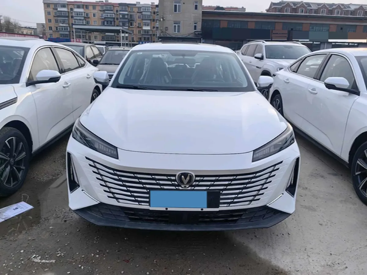 2025 ChangAn Eado 1.5T 192HP L4 7DCT,autocango,china used car exporter,china ev exporter,chinese used car exporter,chinese used ev exporter