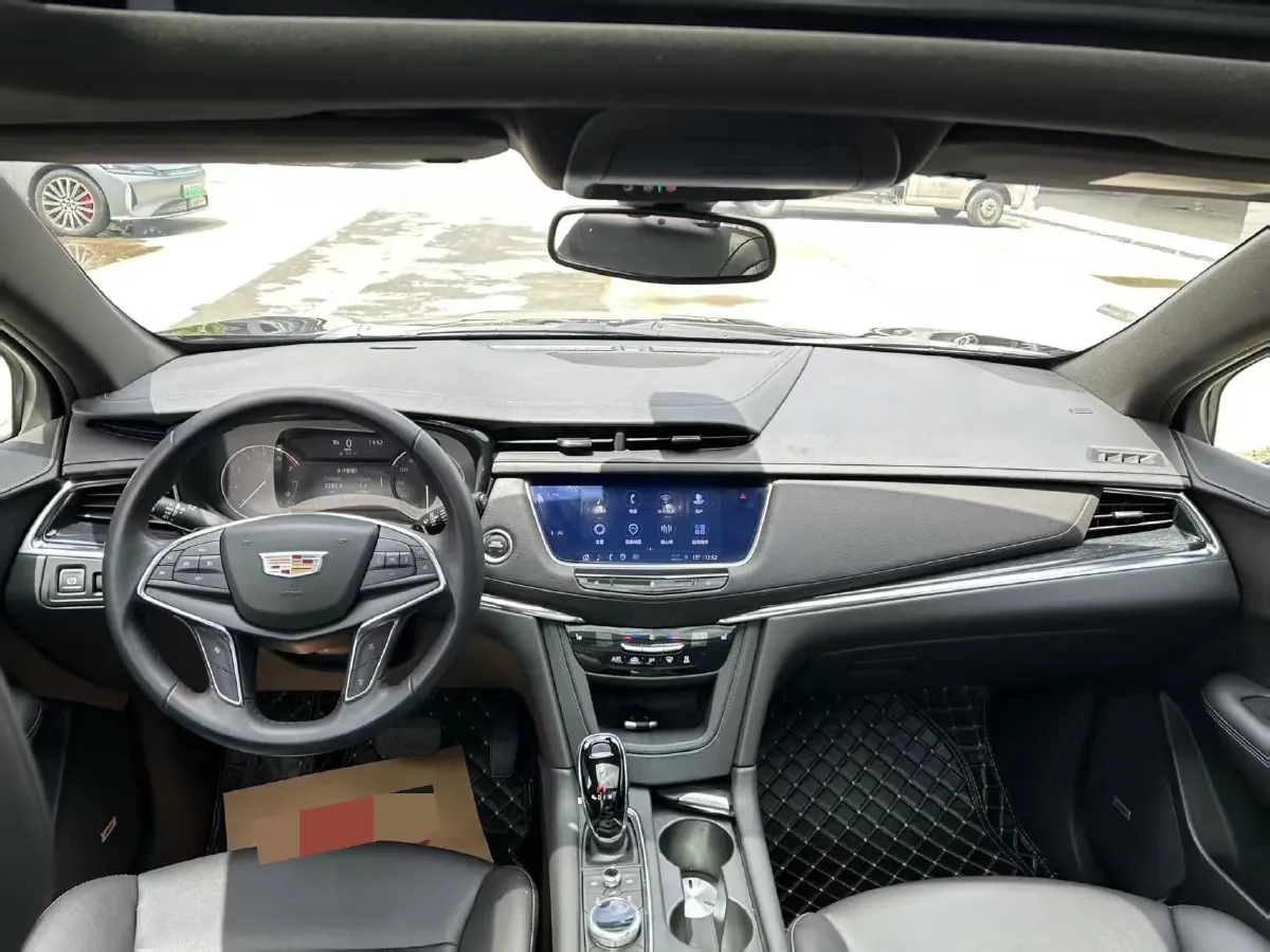 2021 Cadillac XT5 2.0T 237HP L4 9AT,autocango,china used car exporter,china ev exporter,chinese used car exporter,chinese used ev exporter