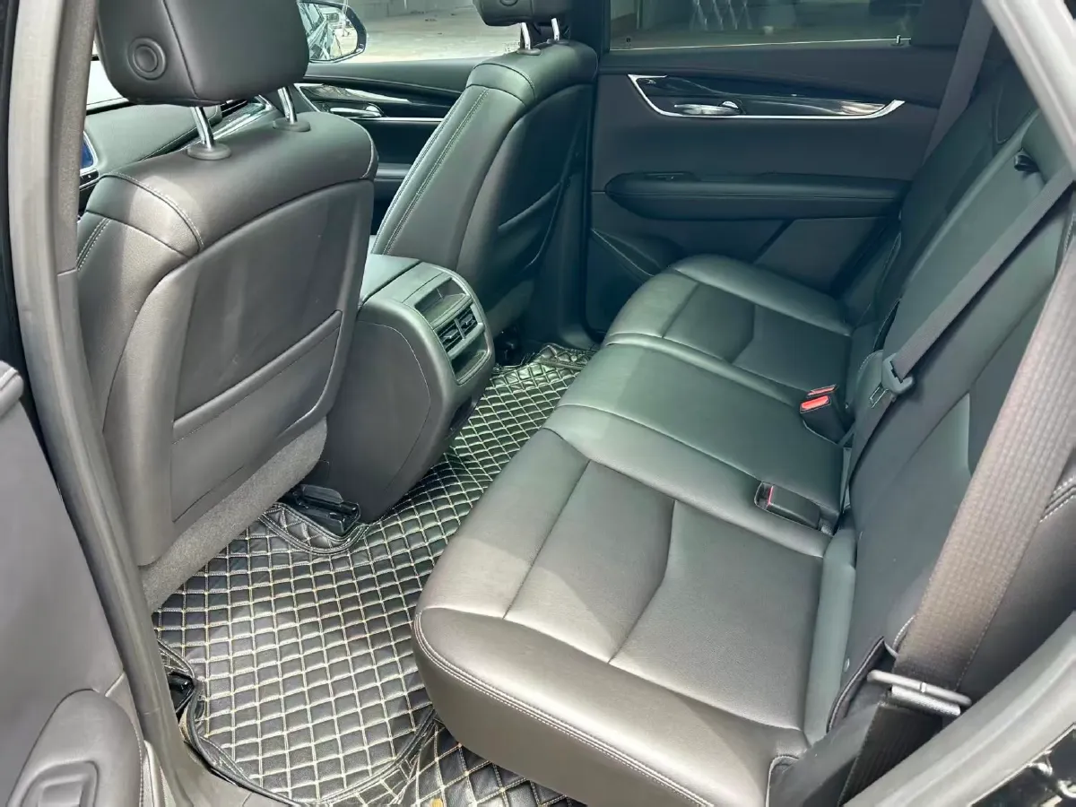 2021 Cadillac XT5 2.0T 237HP L4 9AT,autocango,china used car exporter,china ev exporter,chinese used car exporter,chinese used ev exporter