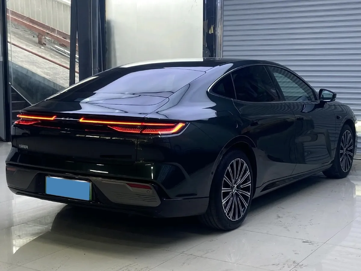 2025 Geely Galaxy Starshine 8 1.5L 112HP L4 1DHT PHEV,autocango,china used car exporter,china ev exporter,chinese used car exporter,chinese used ev exporter