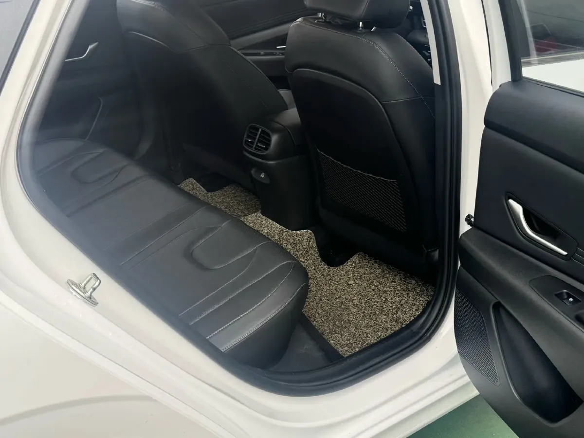 2022 Hyundai Elantra 1.5L 115HP L4 CVT,autocango,china used car exporter,china ev exporter,chinese used car exporter,chinese used ev exporter