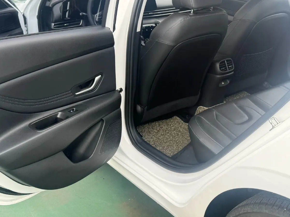 2022 Hyundai Elantra 1.5L 115HP L4 CVT,autocango,china used car exporter,china ev exporter,chinese used car exporter,chinese used ev exporter