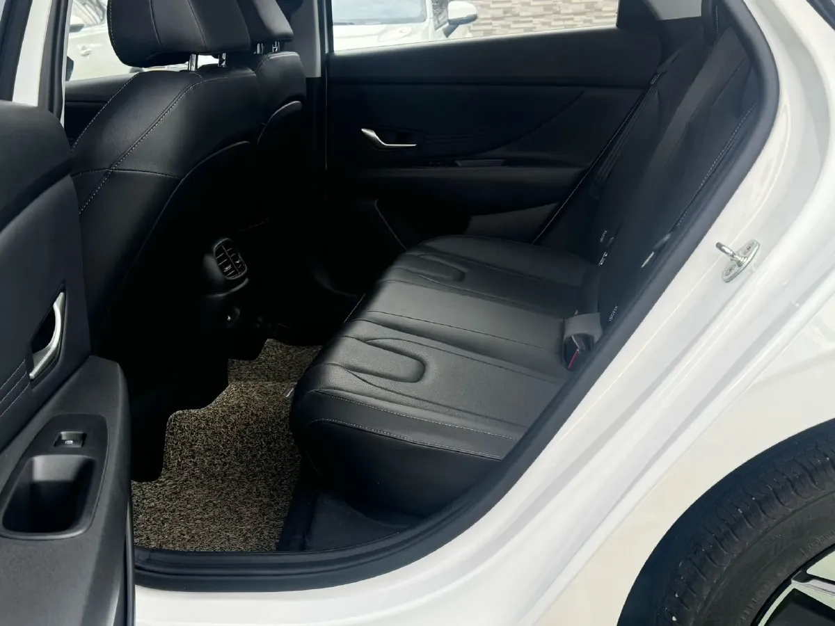 2022 Hyundai Elantra 1.5L 115HP L4 CVT,autocango,china used car exporter,china ev exporter,chinese used car exporter,chinese used ev exporter