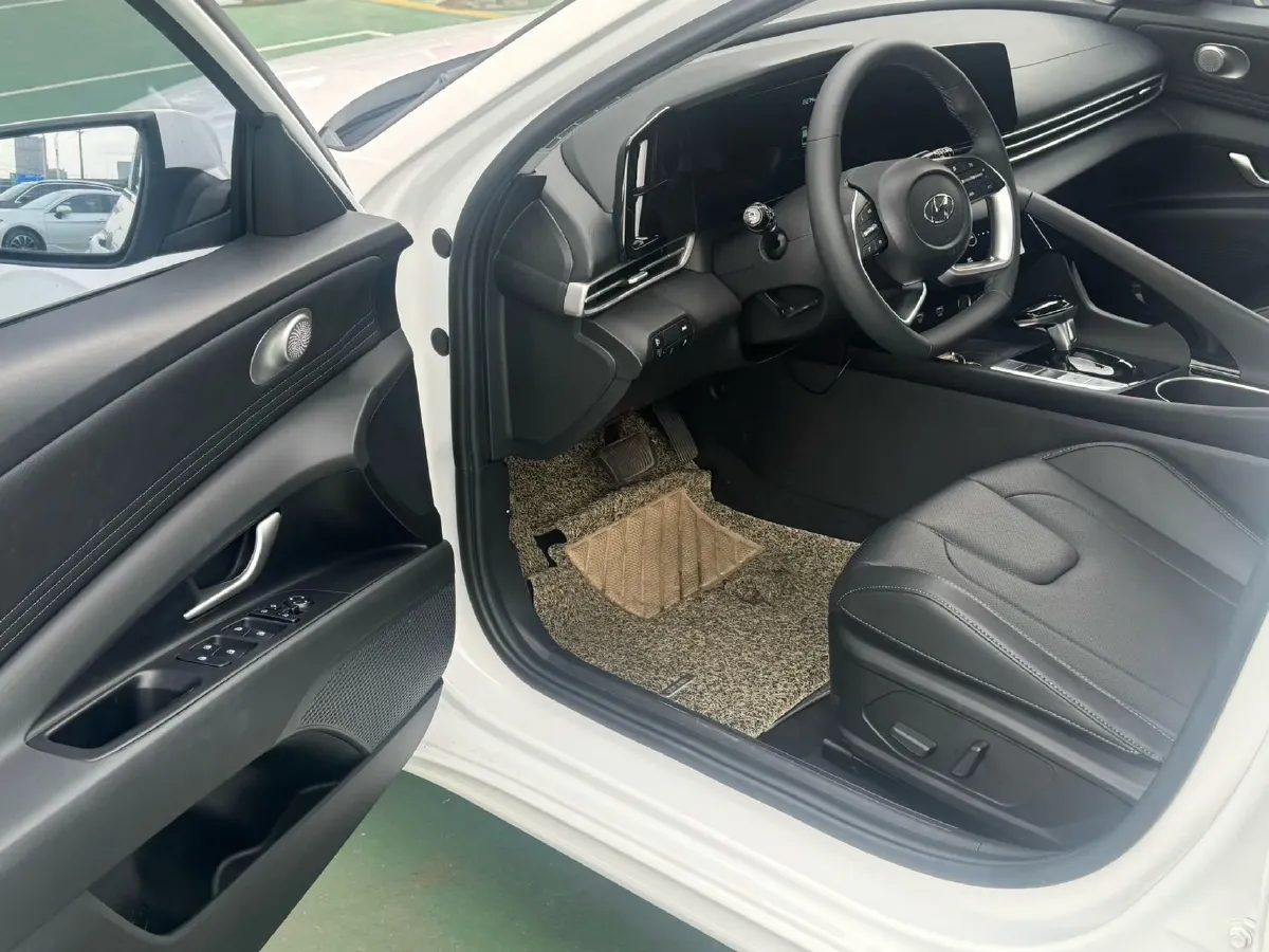 2022 Hyundai Elantra 1.5L 115HP L4 CVT,autocango,china used car exporter,china ev exporter,chinese used car exporter,chinese used ev exporter