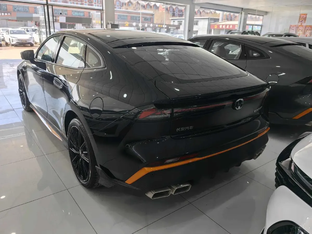 2024 ChangAn UNI-V 1.5T 188HP L4 7DCT,autocango,china used car exporter,china ev exporter,chinese used car exporter,chinese used ev exporter