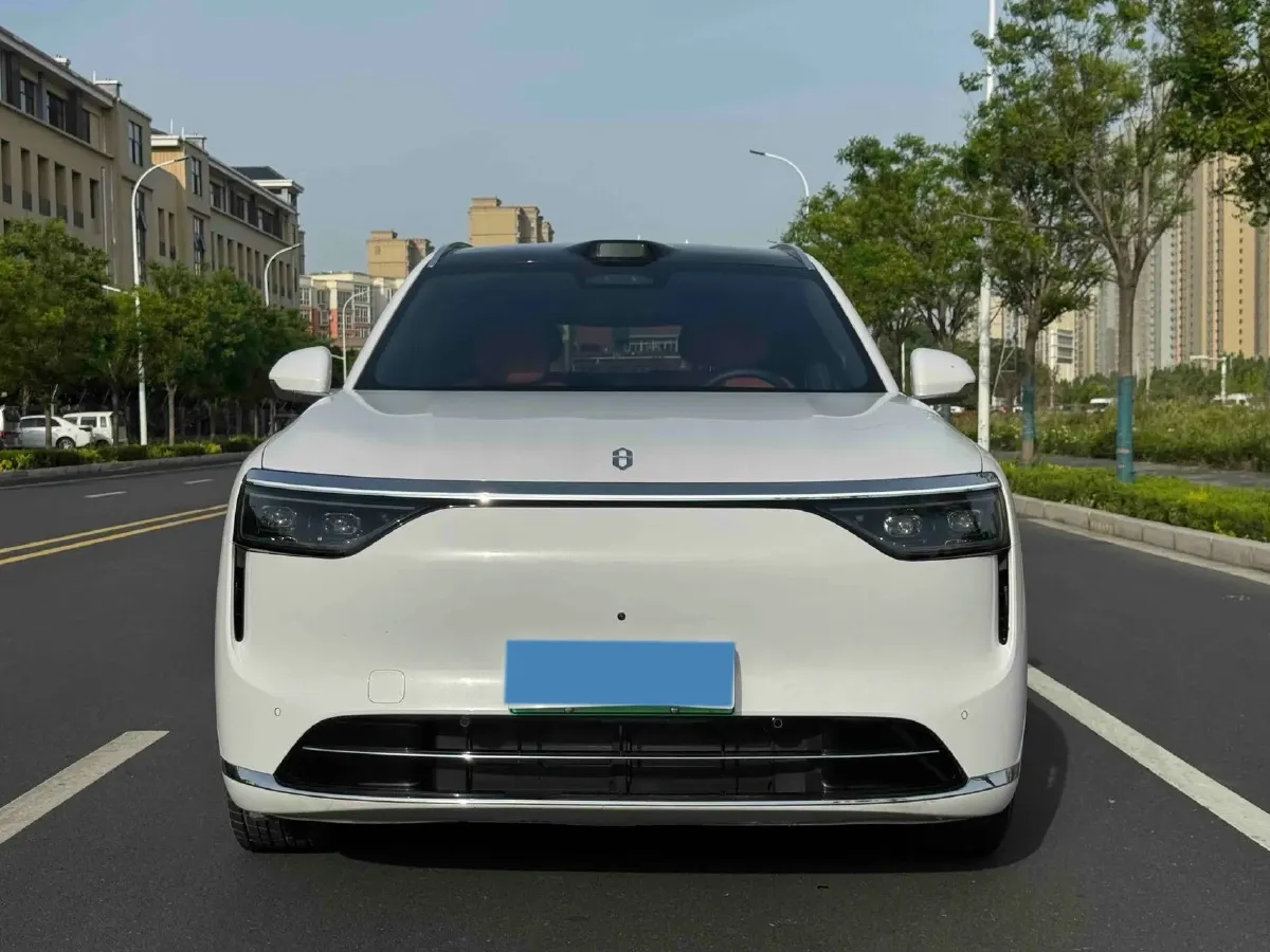 2025 AITO AITO M8 REEV 160HP REEV 53.4KWH,autocango,china used car exporter,china ev exporter,chinese used car exporter,chinese used ev exporter