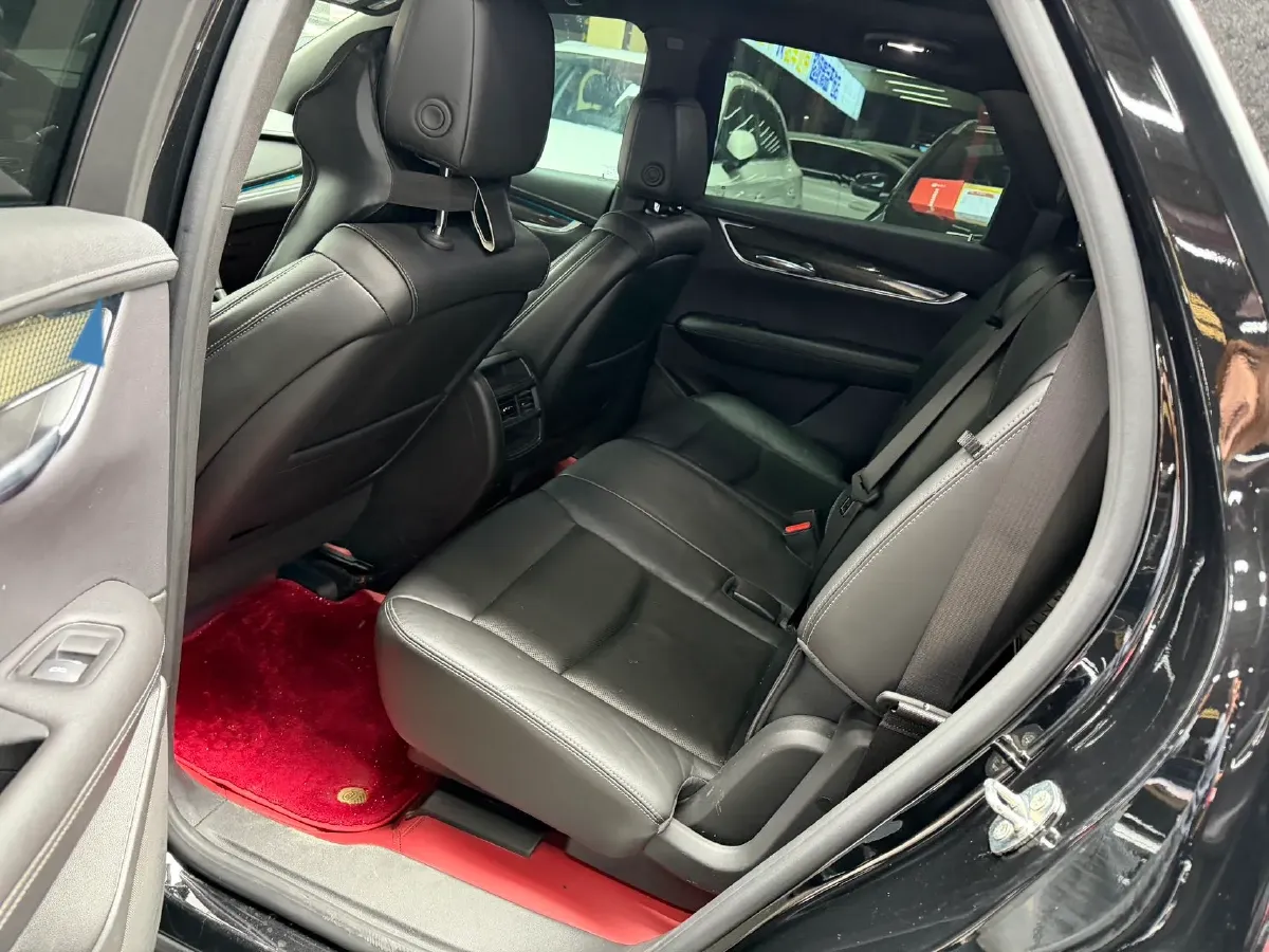 2021 Cadillac XT5 2.0T 237HP L4 9AT,autocango,china used car exporter,china ev exporter,chinese used car exporter,chinese used ev exporter