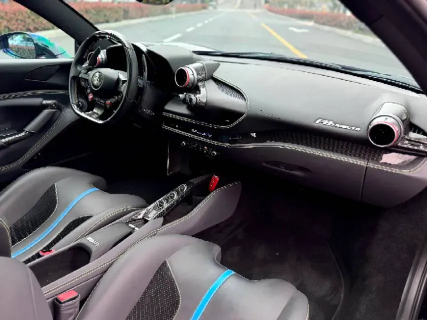 2019 Aston Martin DB11 5.2T 639HP V12 8AT,autocango,china used car exporter,china ev exporter,chinese used car exporter,chinese used ev exporter