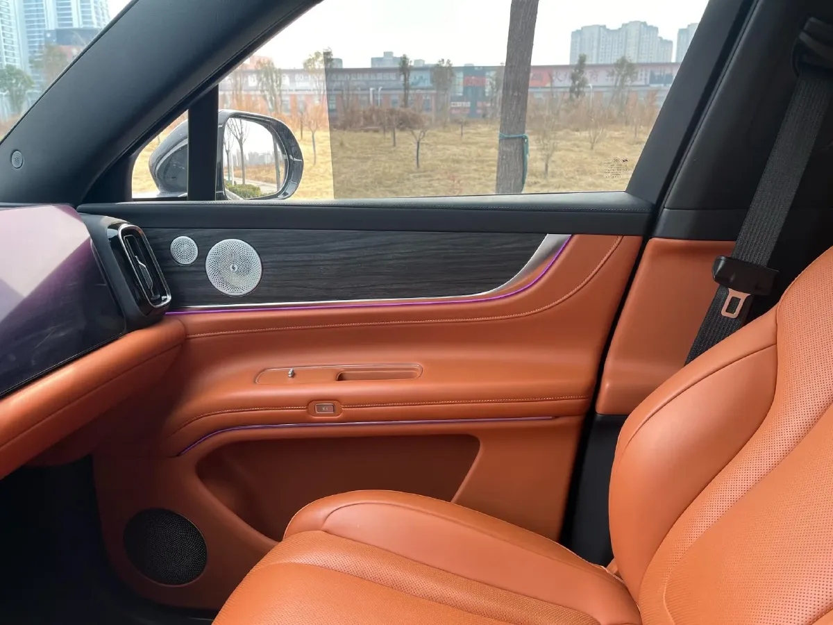 2024 AITO AITO M9 1.5T 152HP L4 REEV 42KWH,autocango,china used car exporter,china ev exporter,chinese used car exporter,chinese used ev exporter