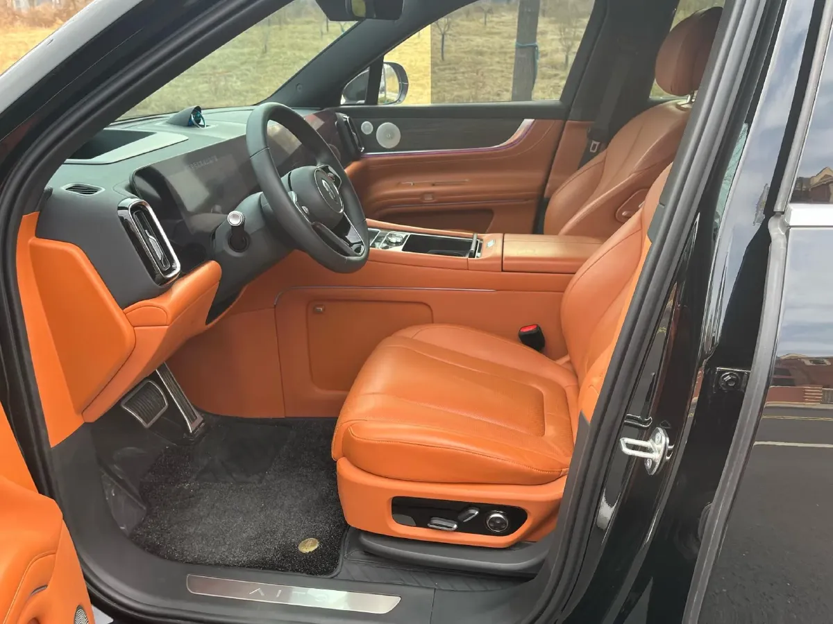 2024 AITO AITO M9 1.5T 152HP L4 REEV 42KWH,autocango,china used car exporter,china ev exporter,chinese used car exporter,chinese used ev exporter