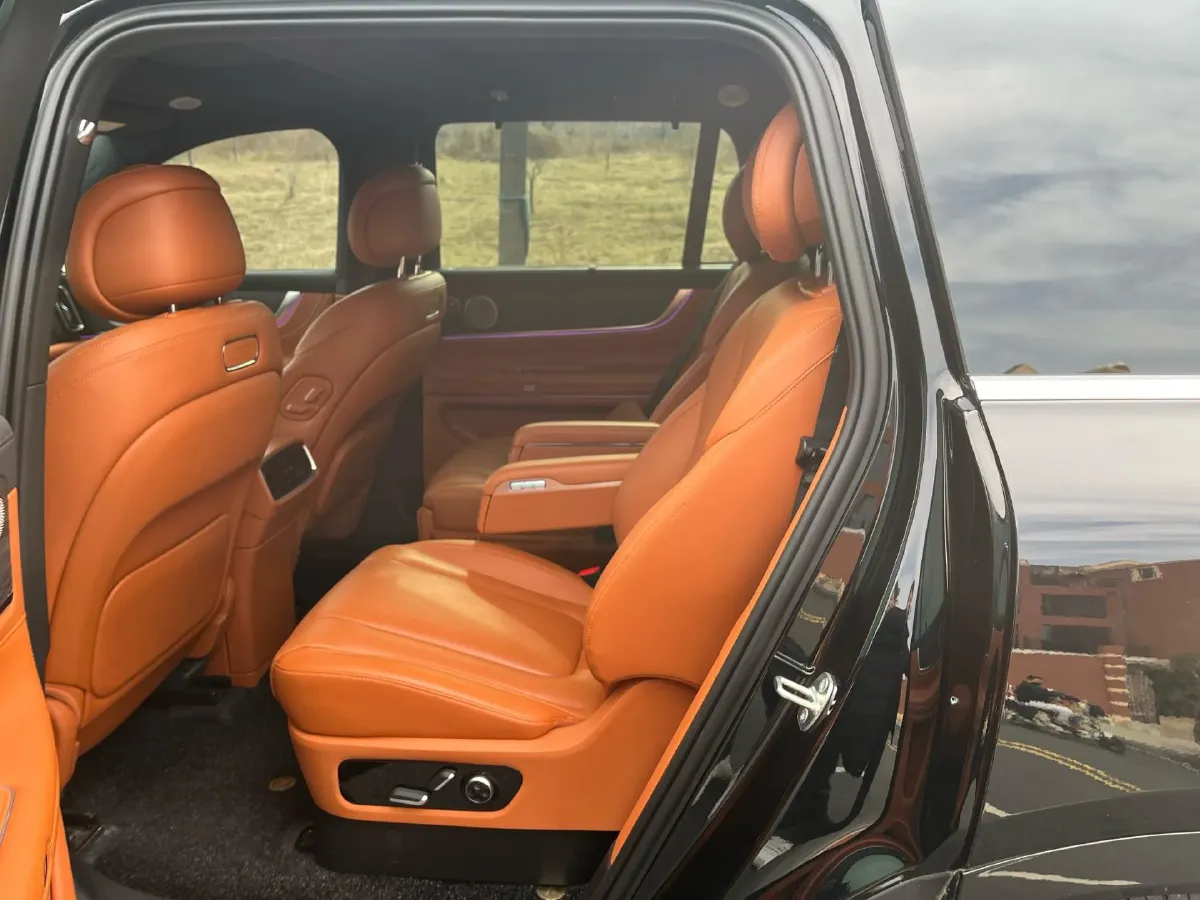 2024 AITO AITO M9 1.5T 152HP L4 REEV 42KWH,autocango,china used car exporter,china ev exporter,chinese used car exporter,chinese used ev exporter