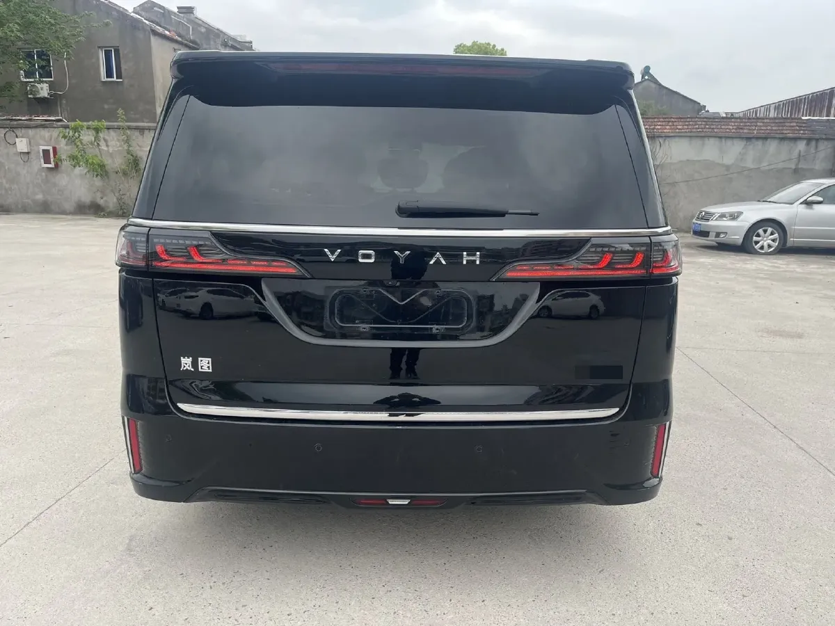 2022 Voyah Dream 1.5T 136HP L4 PHEV 25.57KWH,autocango,china used car exporter,china ev exporter,chinese used car exporter,chinese used ev exporter
